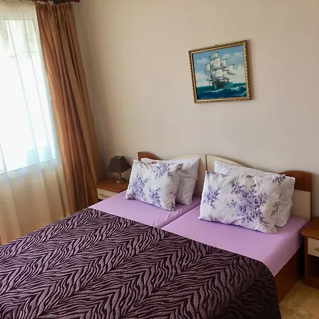 Ξενοδοχείο Lotos 2*