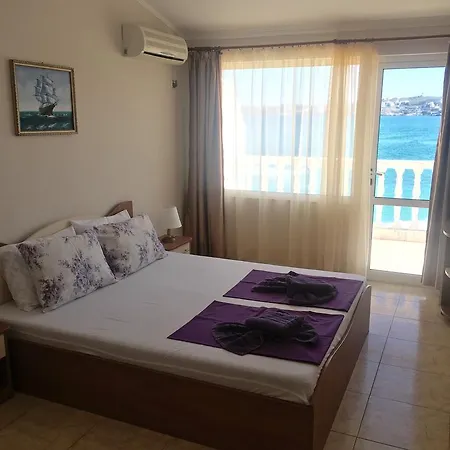 Hotel Lotos 2*